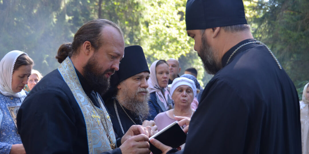 Чего нельзя просить у Бога: ответ священника