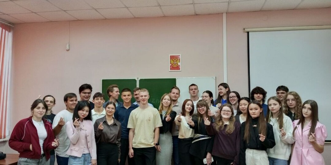 👍В Иркутске для первокурсников института социальных наук «Единая Россия» организовала профориентационное мероприятие