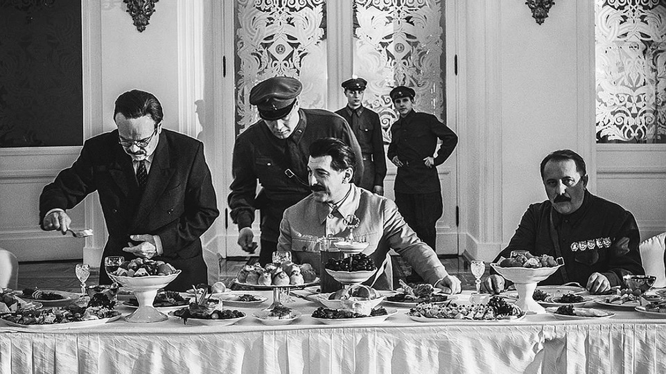 От книг до шахмат. 8 увлечений Сталина, которые подчеркивают его человеческую сторону