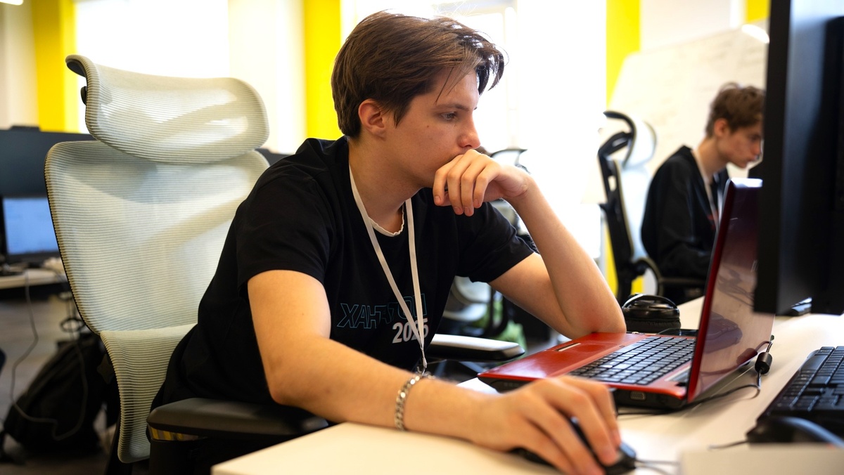    Югра - в числе лидеров по заявкам на конкурс «ПРОФ-IT»