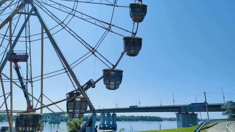     Колесо обозрения в Барнауле. Софья Батенина