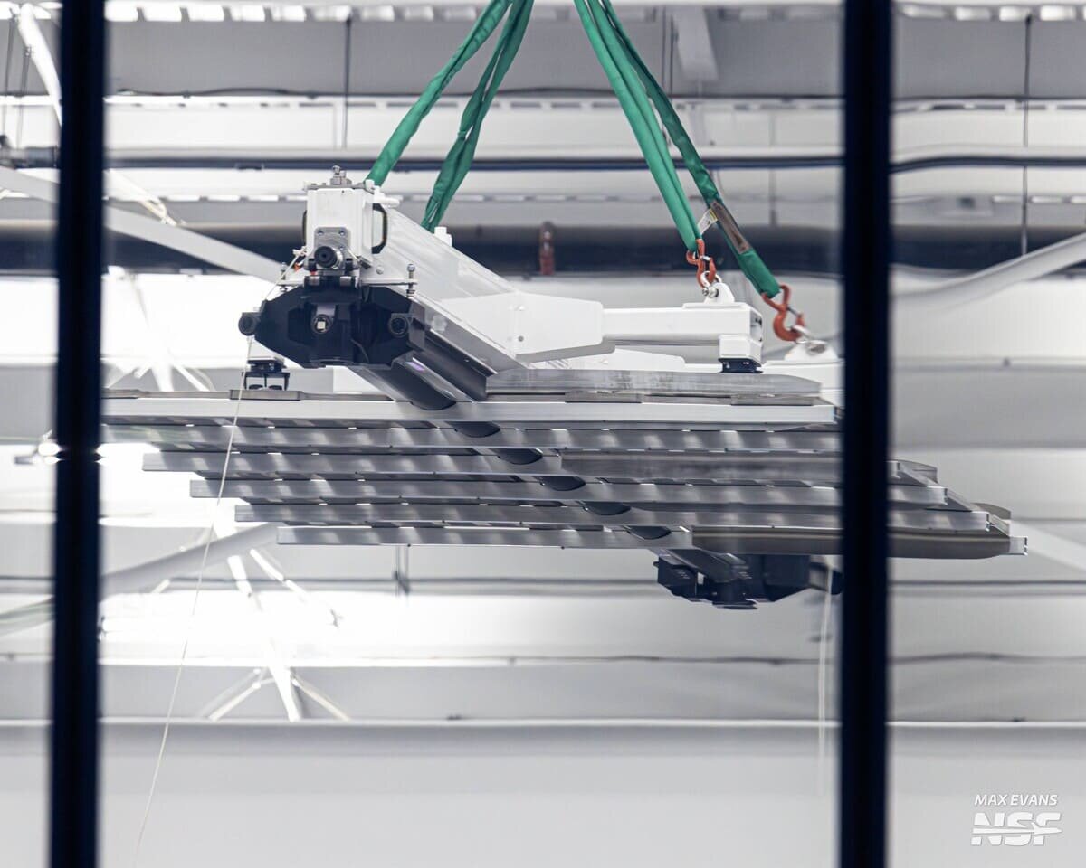    На базе SpaceX заметили первые аппараты Starlink V3 для нового запуска Starship / © Max Evans / NASASpaceflight