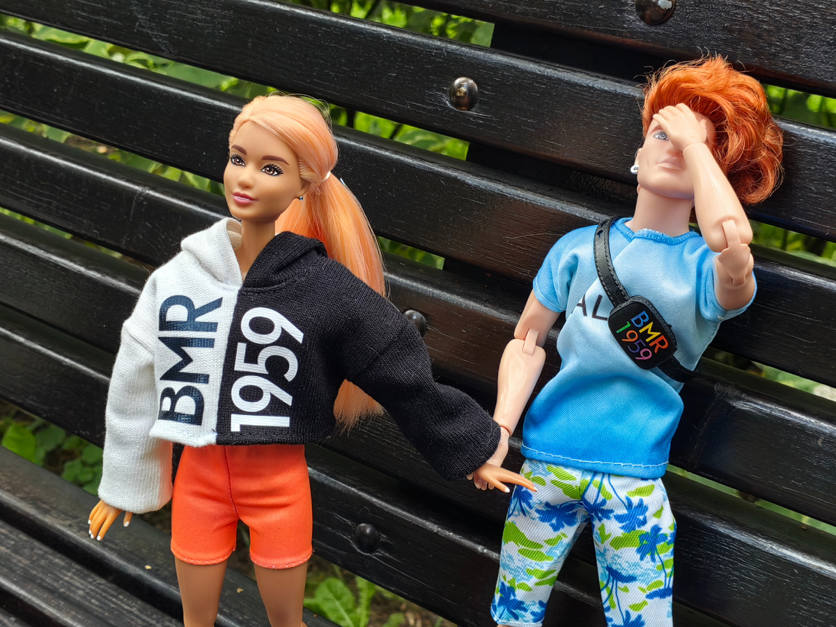 Mattel Color Reveal HDN71 (персиковый дождевик) и Mattel Barbie BMR1959 арт. GNC49 / GPF17 - мои Рейна и Анри