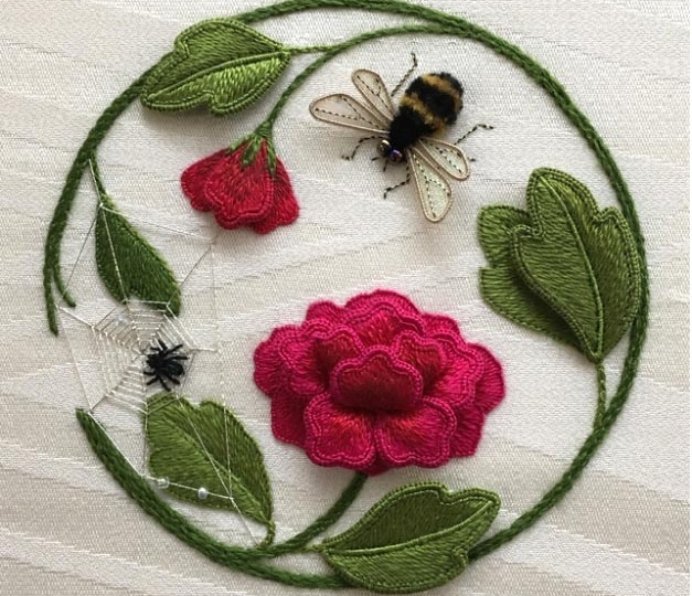 Как вышивают шмелей и пчел известные зарубежные дизайнеры