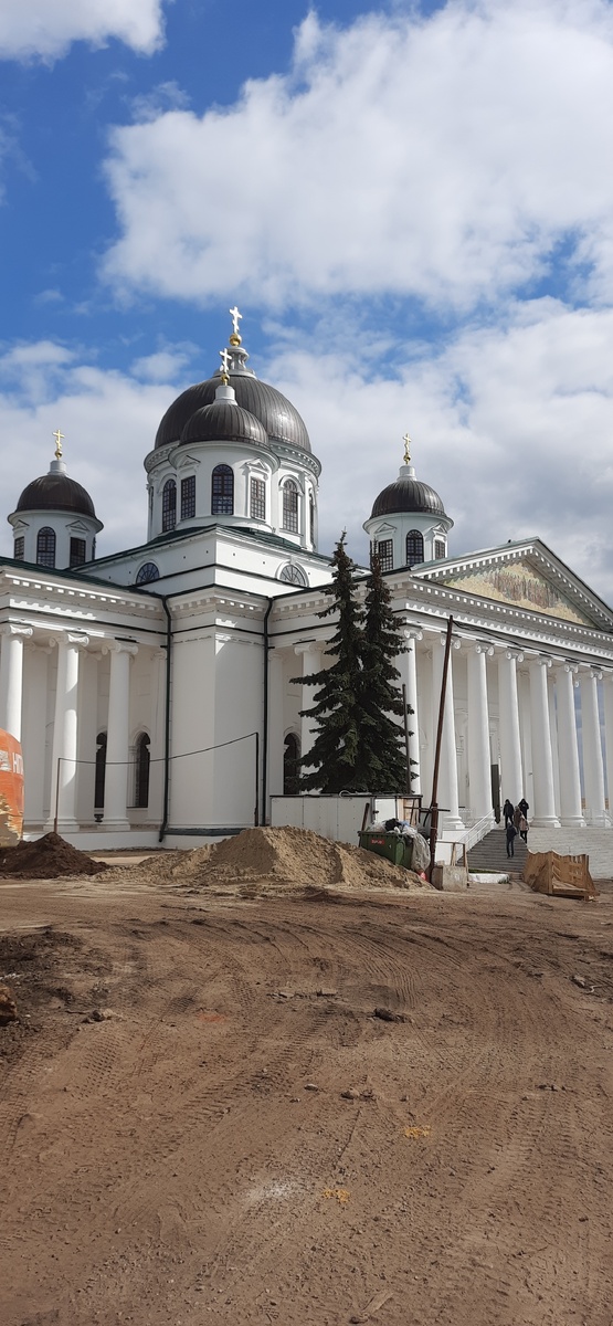 В 2023 году шло благоустройство территории 