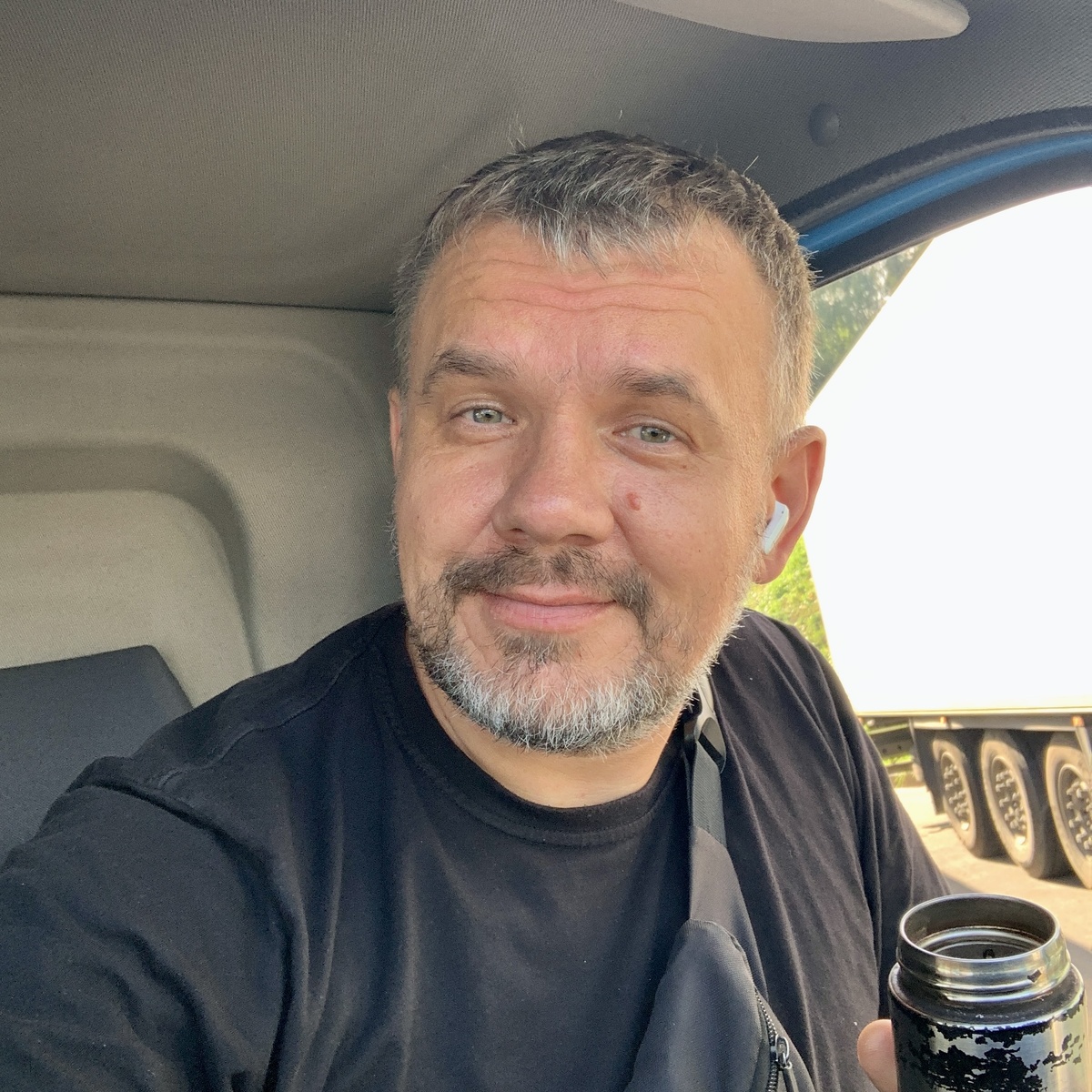 Одним писательством сыт не будешь. Надо и баранку крутить