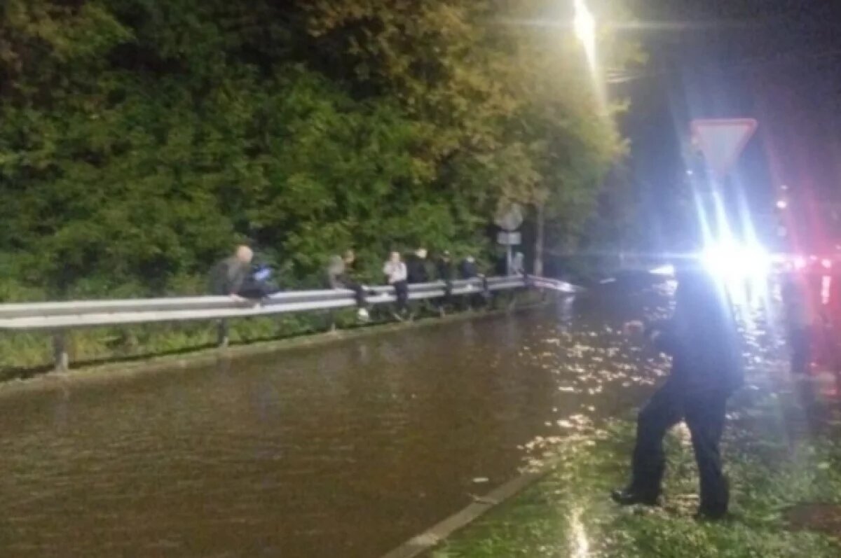    Вечером 3 сентября на улице Пионерской возник сильный потоп.