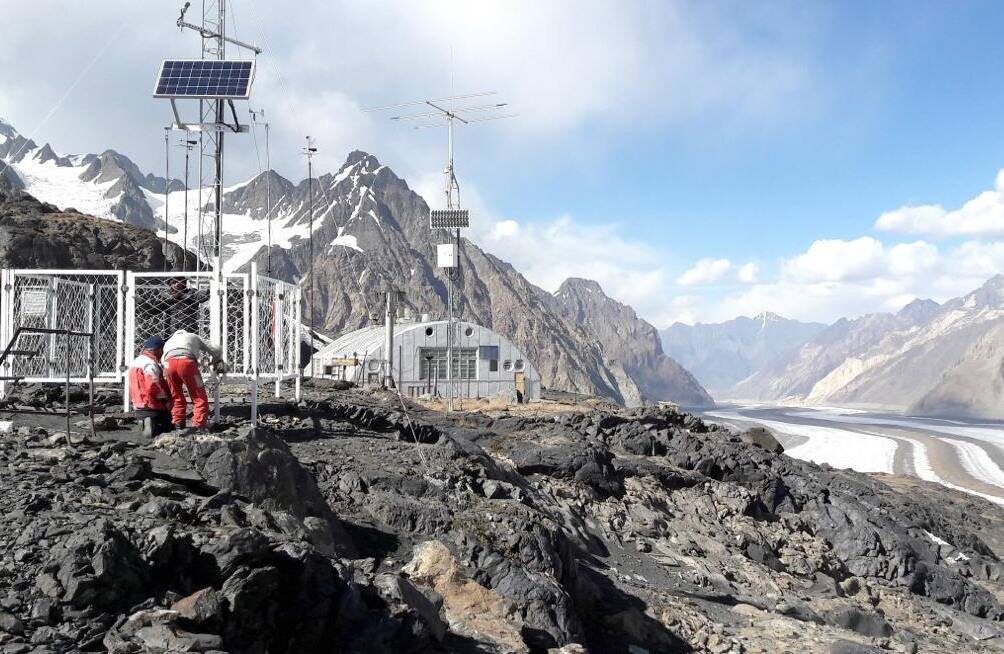 Метеостанция им. Горбунова на леднике Ванджях
Фото: Агентство по гидрометеорологии Таджикистана.