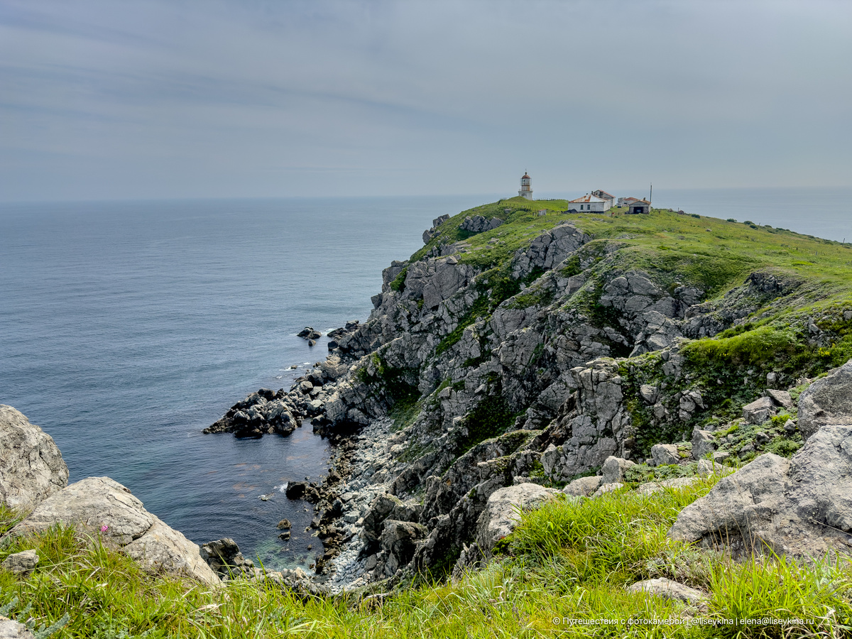 Маяк на мысе Поворотный