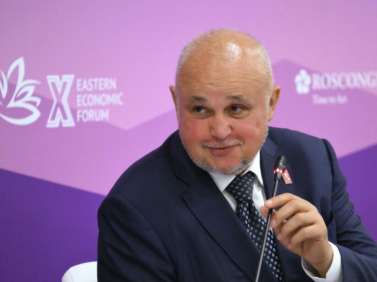    Министр энергетики РФ Сергей Цивилев на сессии "Электроэнергия для развития Дальнего Востока" в рамках ВЭФ-2025© РИА Новости / Григорий Сысоев