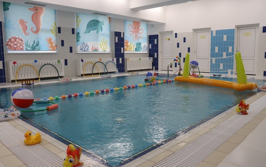    Бассейны в школах и детских садах входят в петербургский стандартgov.spb.ru