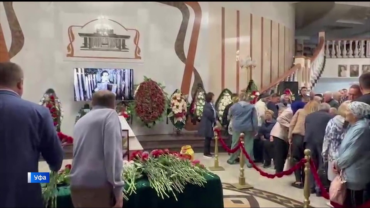    В Уфе прощаются с известным хирургом Рашитом Бадыковым