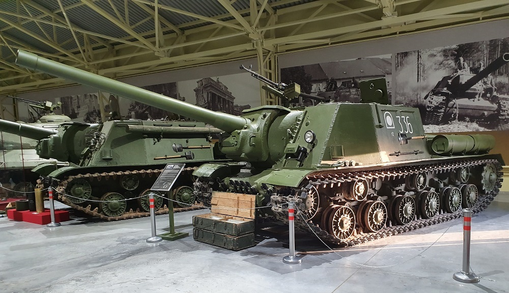 ИСУ-122 в Музее отечественной военной истории в деревне Падиково. Фотография в свободном доступе.