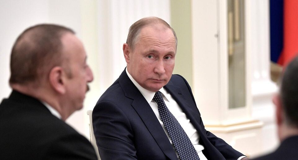 Путин показал жест Алиеву — тот опустил руки: что значит сигнал всем азербайджанским лоббистам в России