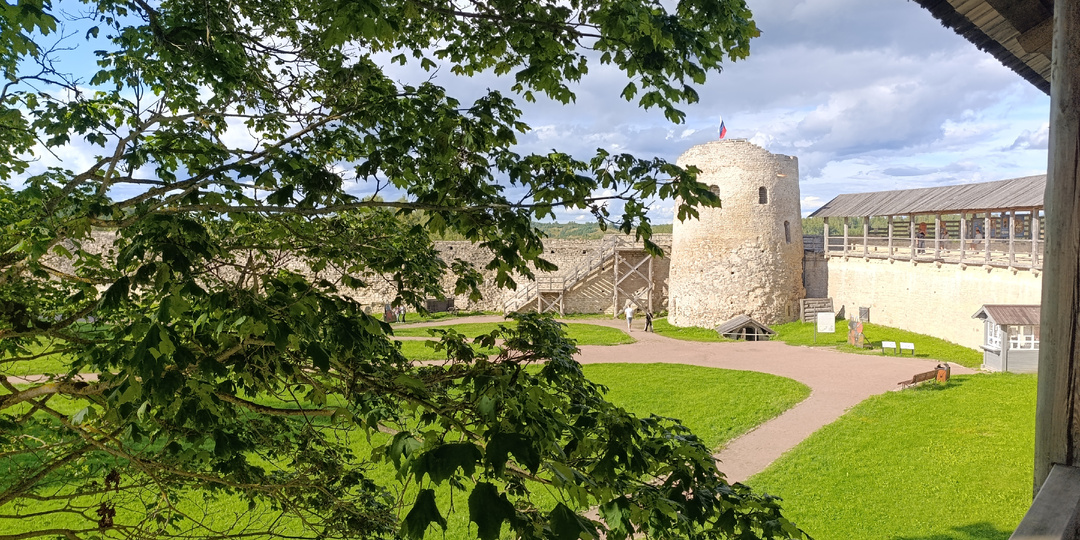 Изборск. Западный щит Русской земли