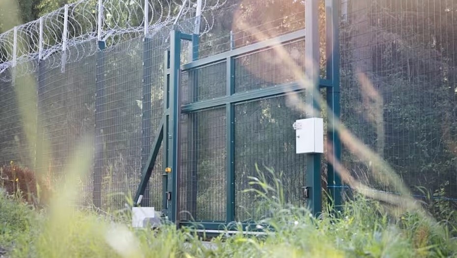    Ворота для животных в заборе на границе Финляндии и России. Автор фото: Yle