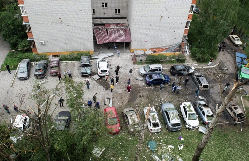 В Белгородской области ВСУ жгут дронами дома и автомобили, в Киевской области расстреливают продавцов
