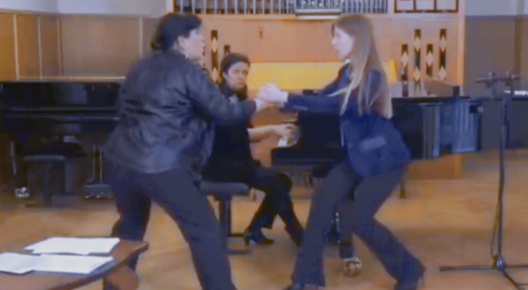 Ощущаем Натяжение при пении