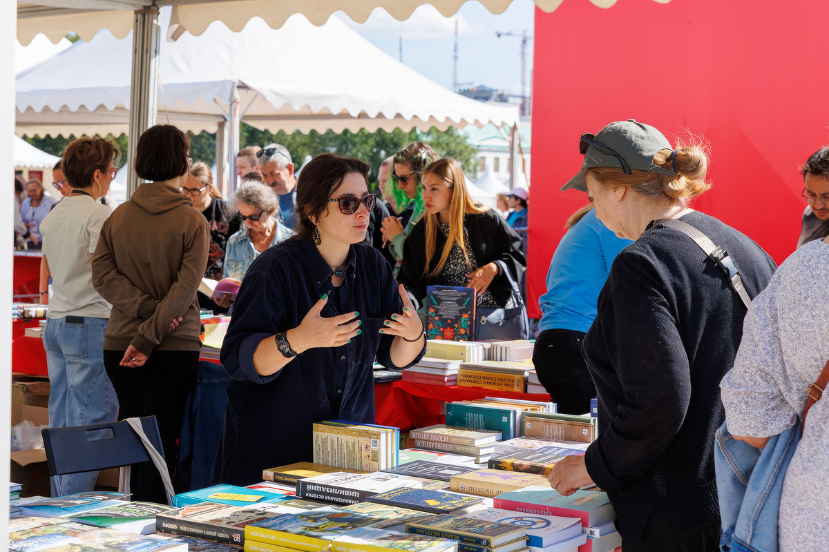    На фестивале «Красная строка»