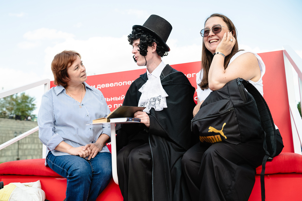    На фестивале «Красная строка»