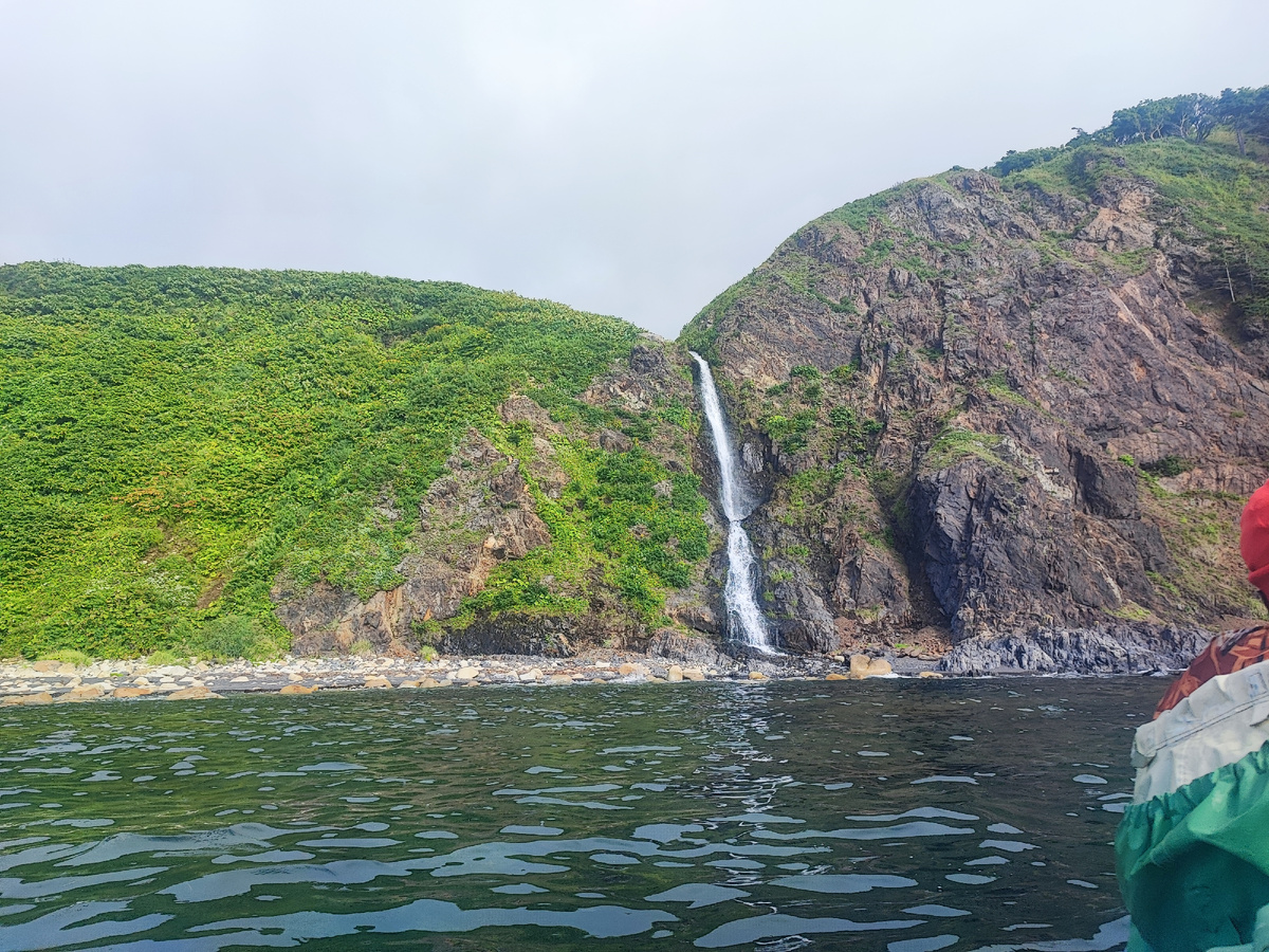 Водопад по пути