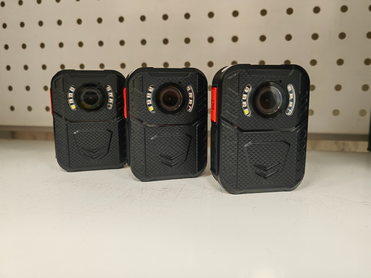 Персональный носимый видеорегистратор Rixet RX-8