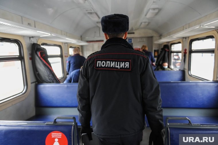    Силовики ищут беглецов в Свердловской области