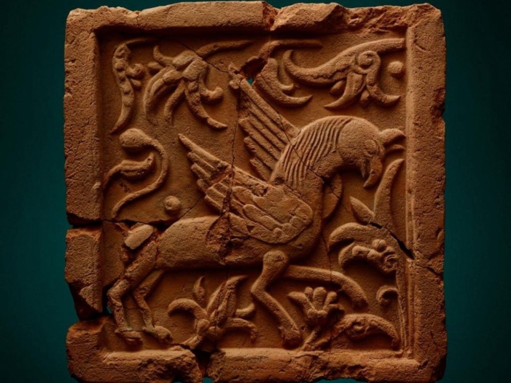    В Подмосковье археологи обнаружили артефакт, охранявший покои Романовых около 400 лет назад