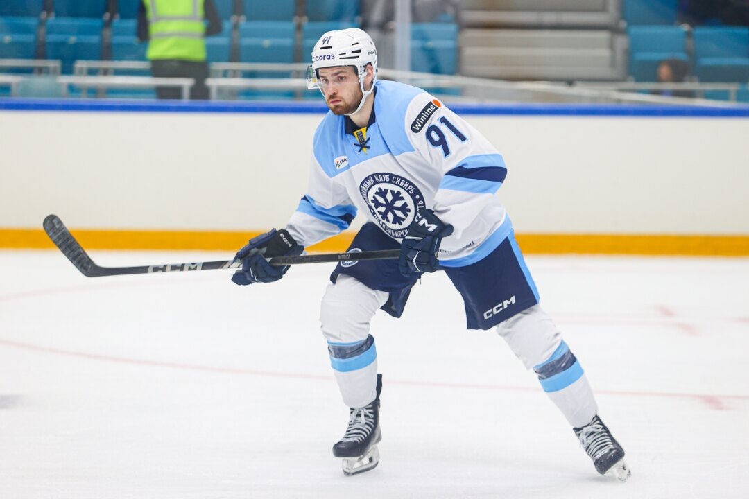    На старте сезона 2025/2026 самым высокооплачиваемым игроком ХК «Сибирь» является американский защитник Чэйз Приски. Фото: официальный аккаунт ХК «Сибирь» в социальной сети «ВКонтакте»