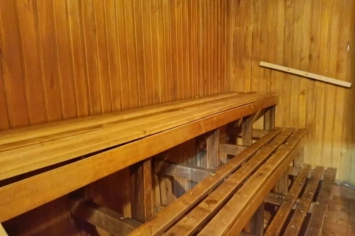    Турист в Астрахани потерял деньги после посиделок в бане