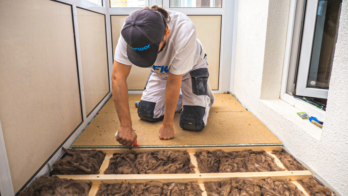 Монтаж на лаги с утеплением