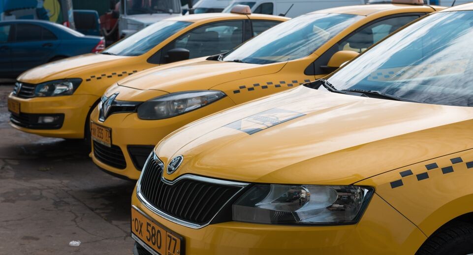    Таксопарк «Резидент Такси» / Медиасток.рф