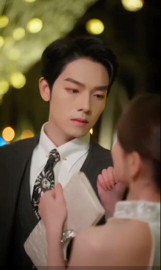 Ммм, какой. И еще весь такой решительный и четкий, шоочуметь 