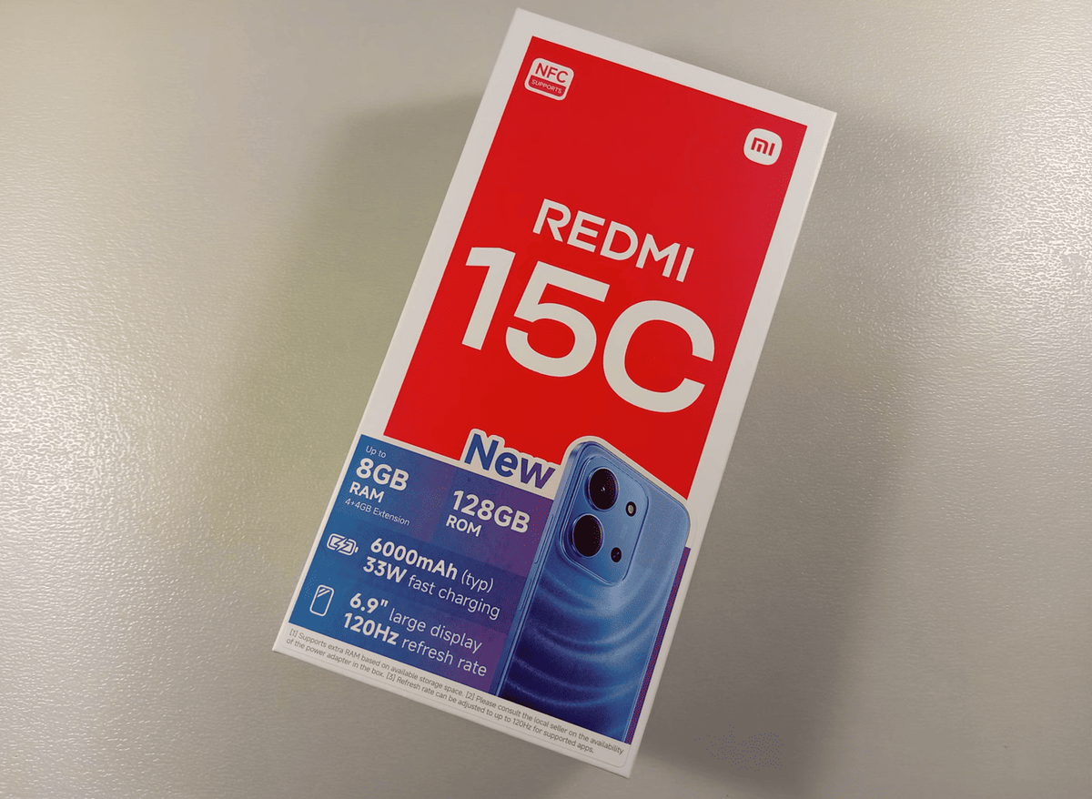    У моделей отличается позиционирование, внешний вид и основные характеристики. Иллюстрация: YouTube-канал MaximumMobile