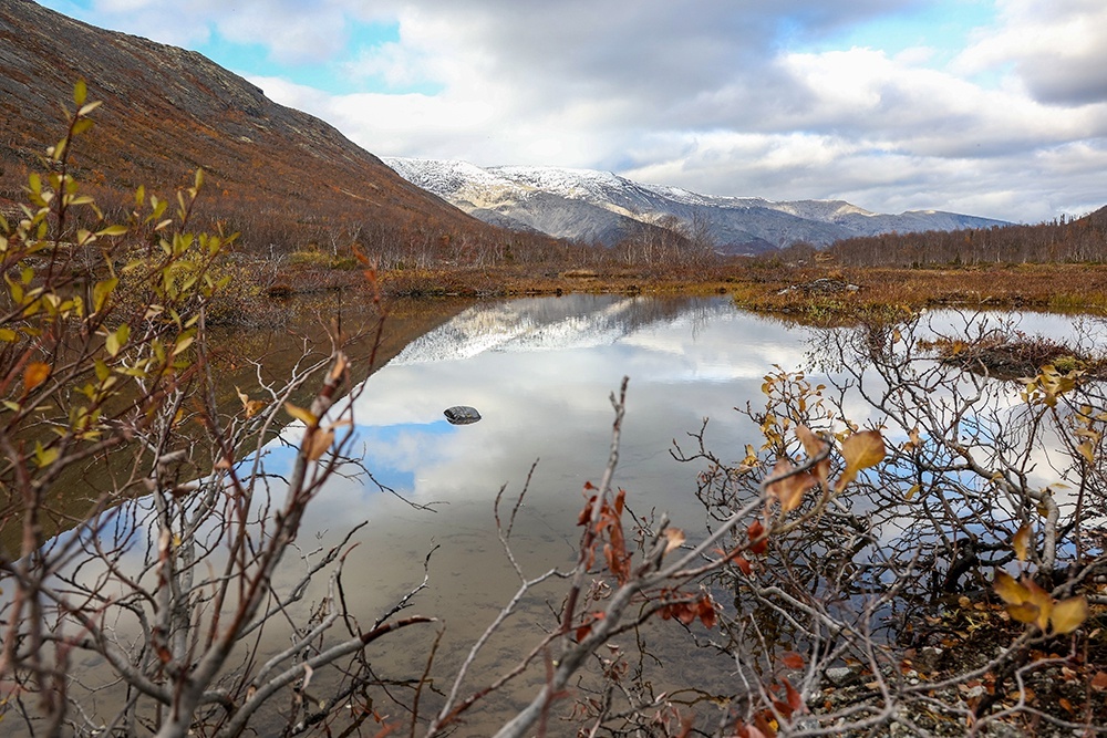    Хибины - уникальное место для активного туризма в России, мечта многих путешественников. Разнообразие местных ландшафтов и предлагаемых маршрутов позволяет совершить увлекательное путешествие всем желающим с любым уровнем физической подготовки. / Павел Львов/ РИА Новости