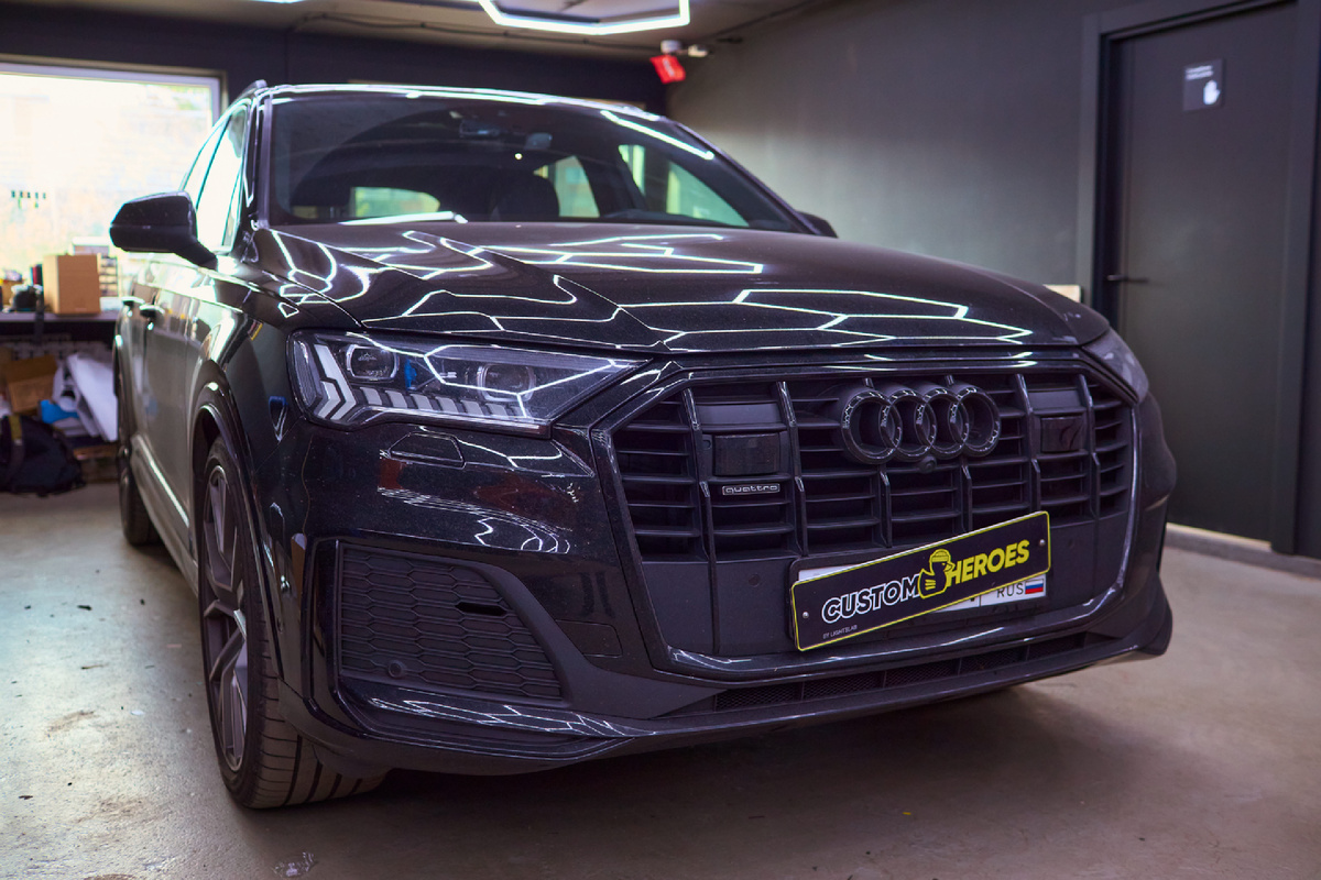 Источник фото: https://custom-heroes.ru/raboty/marka-avtomobilya/audi/audi-q7-ustanovka-dovodchikov-dverey/
