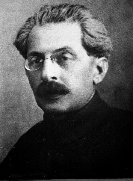 Г. Казарновский, 1930-е годы. фото из rg.ru