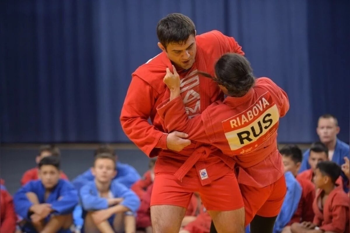    Нефтяники и правительство сделали подарок юным самбистам Оренбуржья