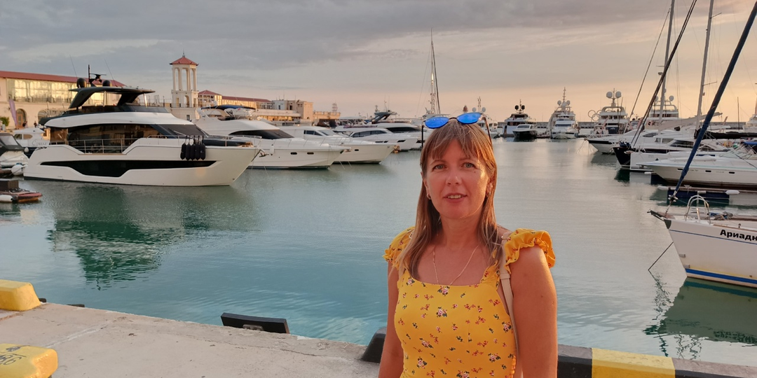 Бархатный сезон в Сочи - какая погода и цены, можно ли еще купаться и загорать? Прогулка по набережной в центре курорта.