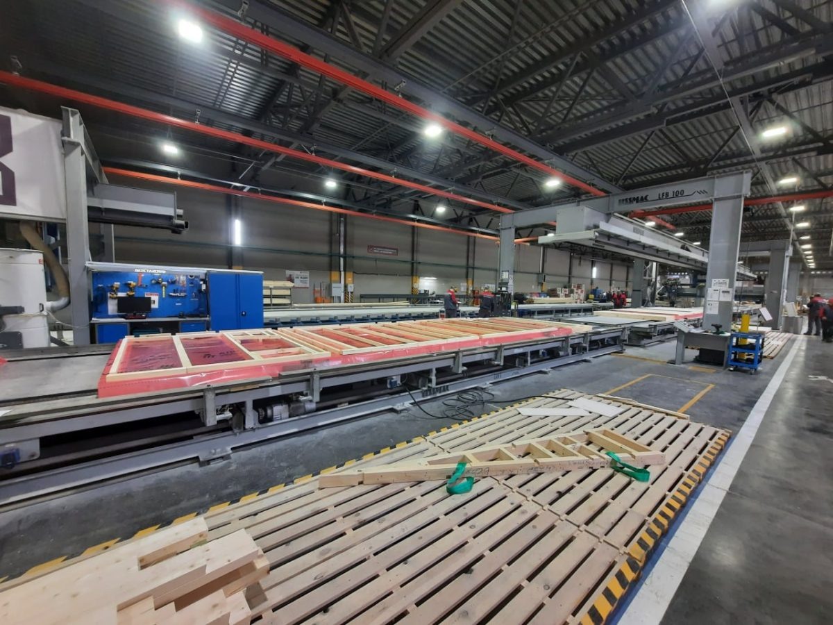    На 11% выросла выработка у нижегородской компании по выпуску панельно-каркасных домов благодаря федпроекту «Производительность труда»