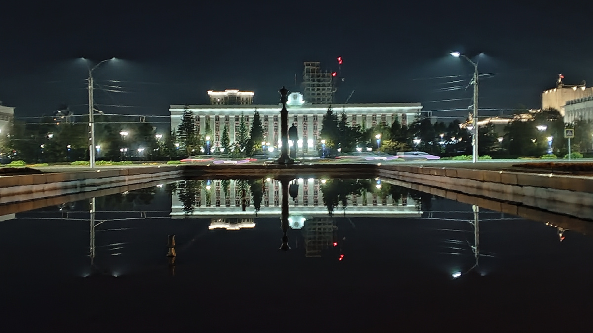 Прогулка по ночному городу до автобуса.