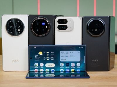    В РФ активно растут продажи складных смартфонов. Что изменилось за год?