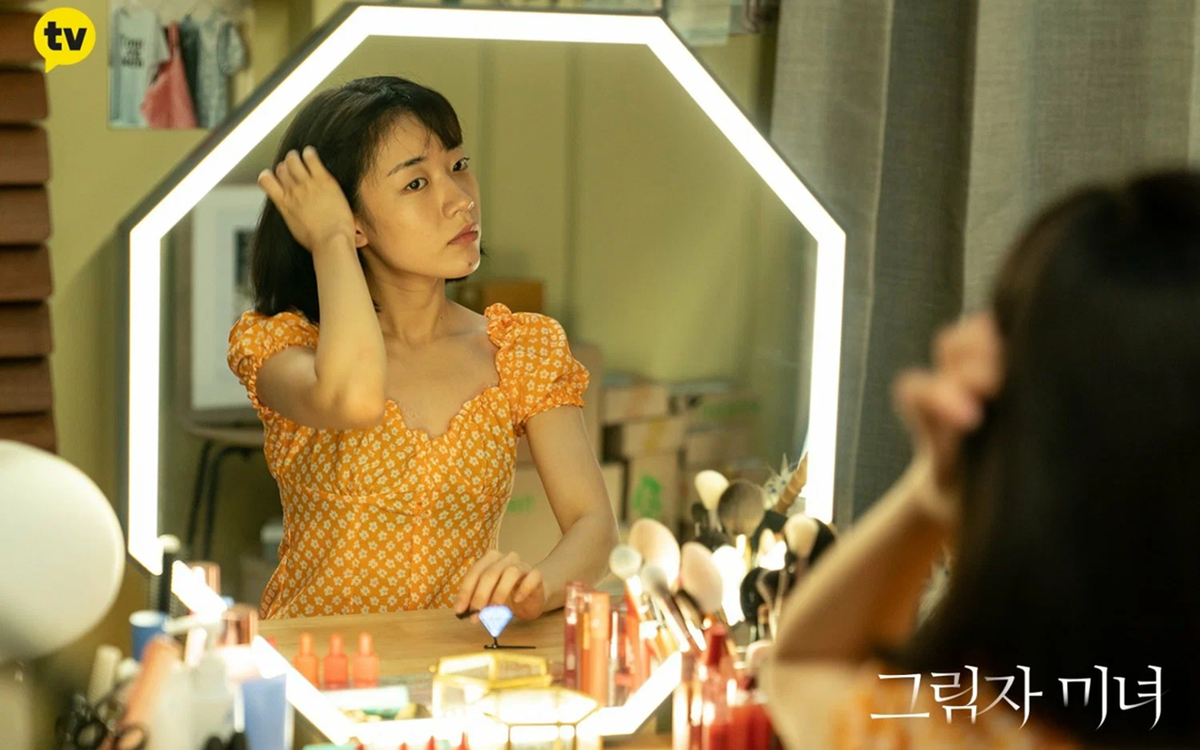 Кадр из дорамы "Теневая красотка"