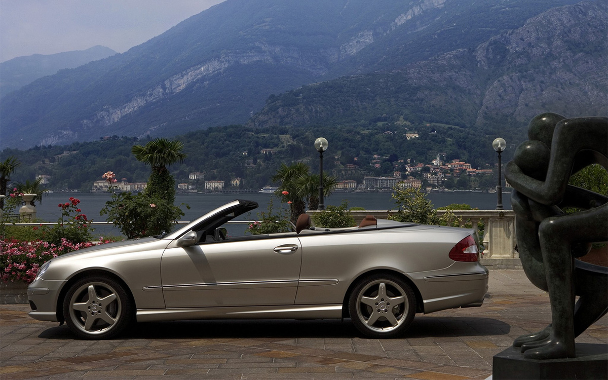 Mercedes-Benz📷Mercedes-Benz CLK 500