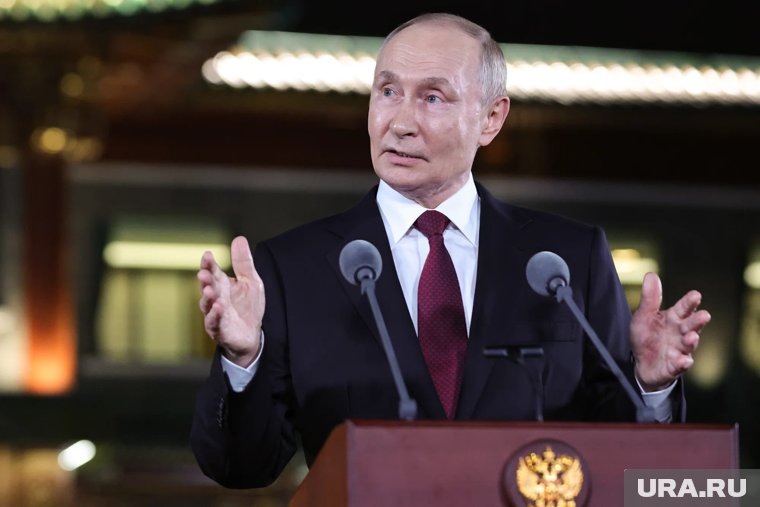    Путин присвоил звание генерал-лейтенанта Магомеду Даудову