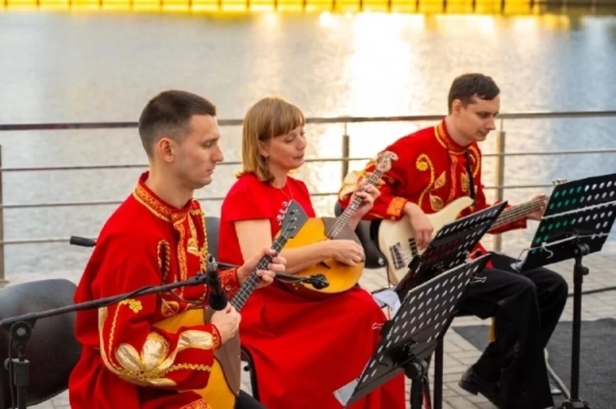    Астраханская филармония представит хиты советской эстрады и кино