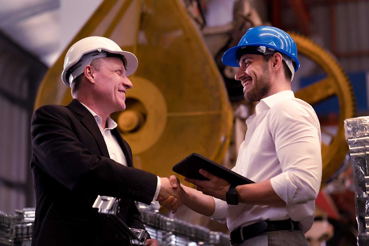 Зарплата будет точно в срок, не беспокойтесь. Нам внимание трудовой инспекции ни к чему. Источник: NaruFoto / Shutterstock / FOTODOM📷
