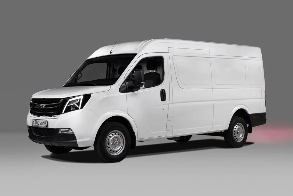 Первопроходцем в модельной линейке станет цельнометаллический фургон с полукапотной компоновкой, 