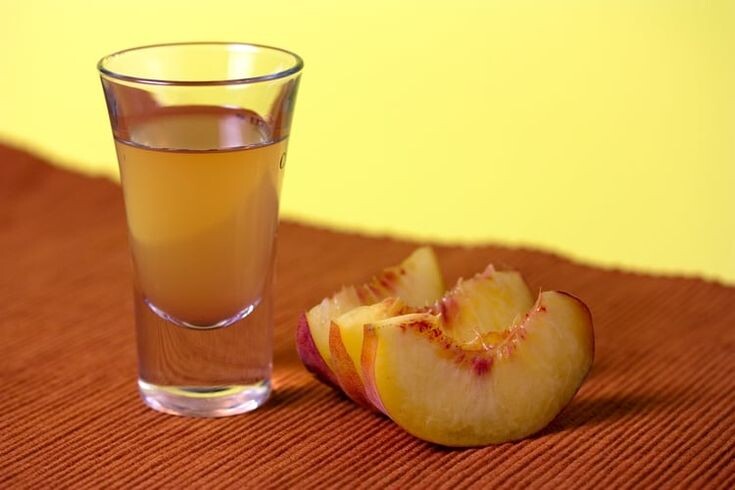 Персиковая наливка