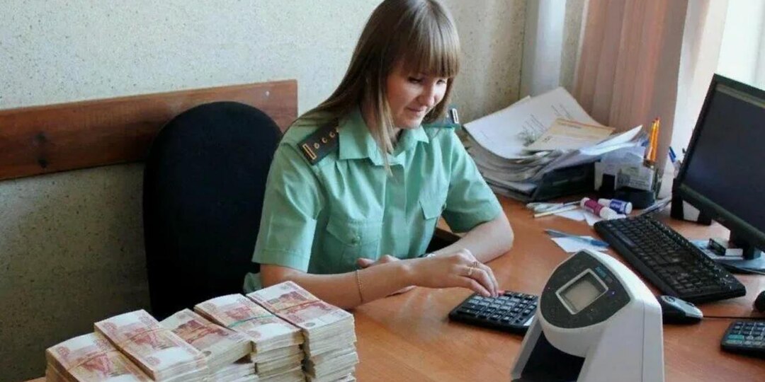 ​Когда приставы могут списать со счета больше положенной суммы